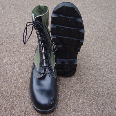 Tropical Combat Boots with anti-mud Panama soles.