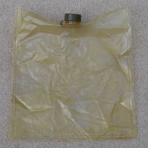 The Australian 2-quart plastic film bladder was very similar to the U.
