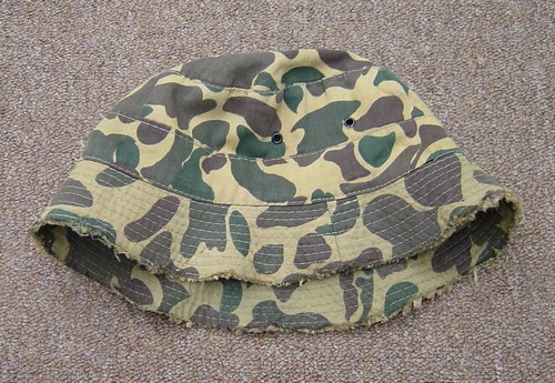 Side view of the Beo-Gam Bush Hat.