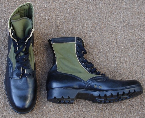 The first DMS tropical combat boots had leather reinforced top stays and backstays.
