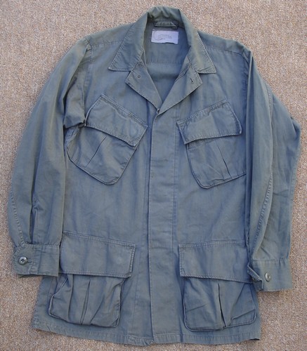This 3rd pattern Jungle Jacket has been dyed black, which was a popular technique with SOG.