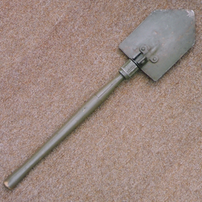 M1943 Entrenching tool