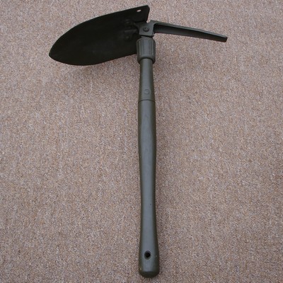 The M1951 intrenching tool had both a shovel and a pick blade.