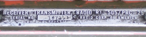 Manufacturers badge on the RT-505 / PRC-25 radio.