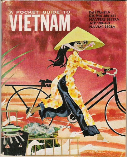 Unlike the 1962 edition, the 1966 PG-21A Pocket Guide to Vietnam featured an all red front cover.