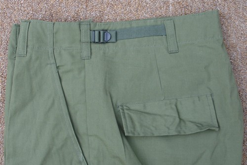 Like the 3rd design, the 4th pattern Tropical Combat Trousers featured adjustable waist straps and vertical seams above the back pockets.