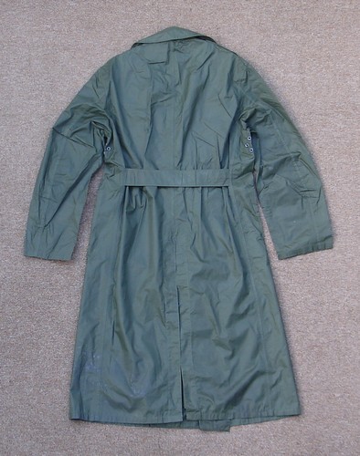 The Marine Corps Raincoat boasted a waist belt.