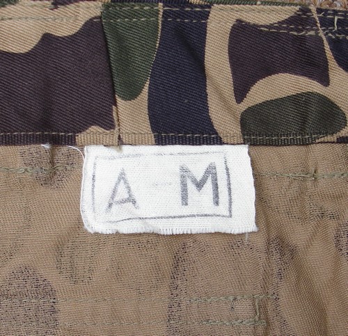 Leaf camouflage trouser size label.